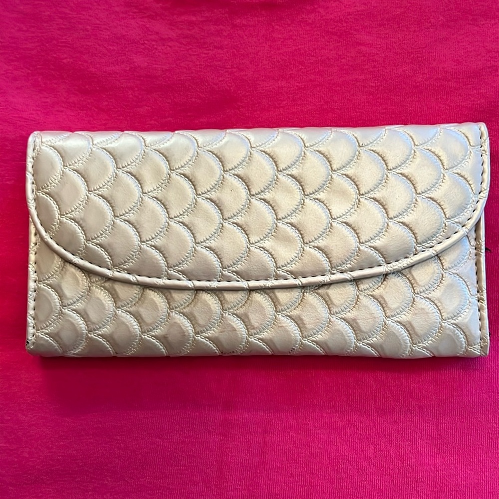 Mermaid pattern wallet